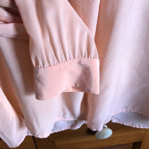 100% Silk peach long sleeve top -Lucky Brand - Picture 3 of 8